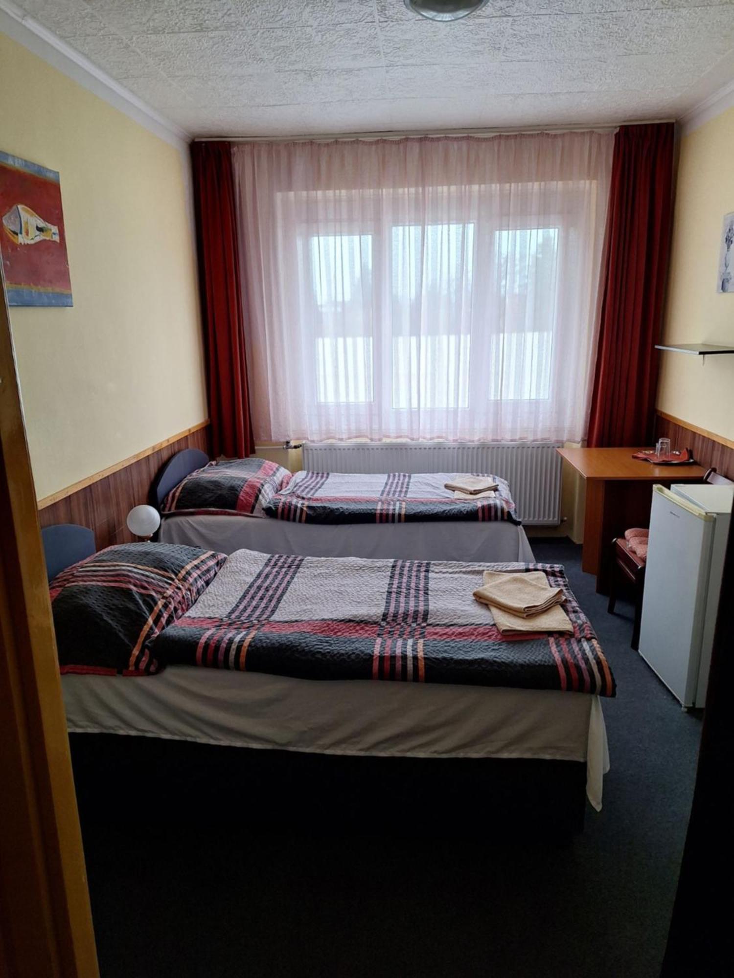 Grill Terasz Étterem és Szálláshely Mezőkövesd Exterior foto